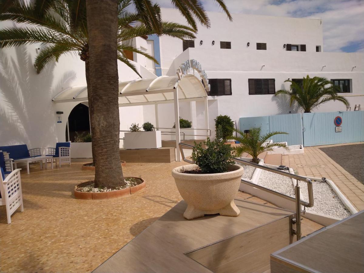 Hotel Roca Bella Es Pujols Exterior foto