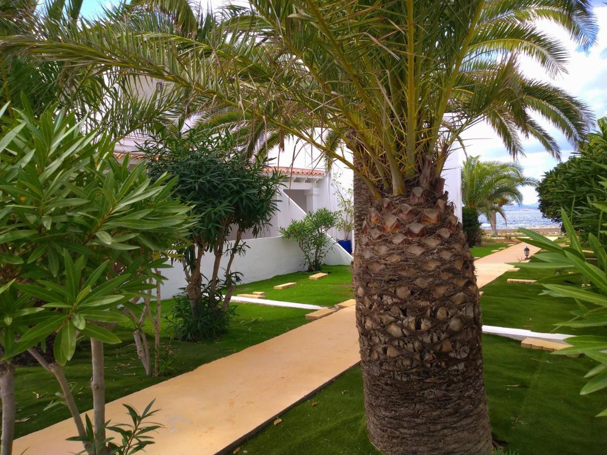 Hotel Roca Bella Es Pujols Exterior foto